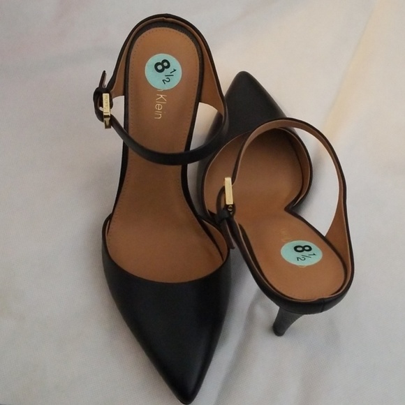 Shoes - Picture 5 of 5